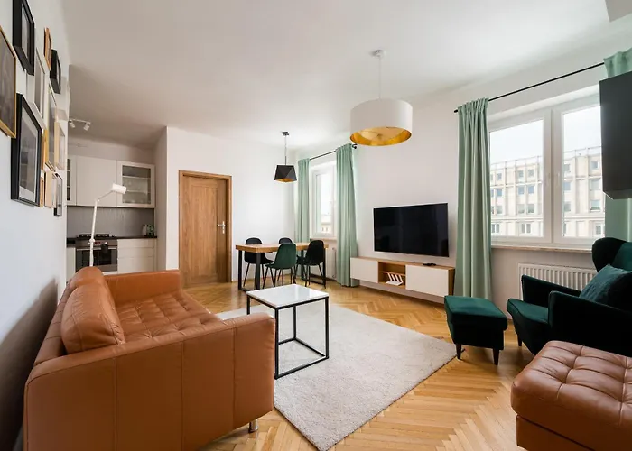 Plac Politechniki By Bookinghost Warschau