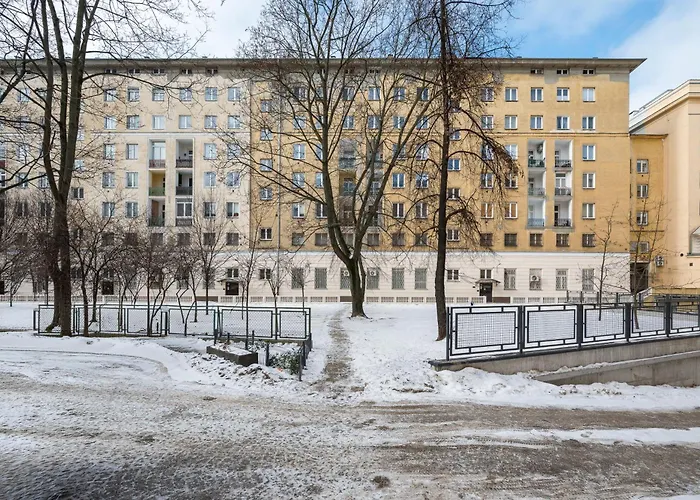 Plac Politechniki By Bookinghost