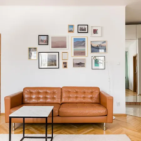 Plac Politechniki By Bookinghost *